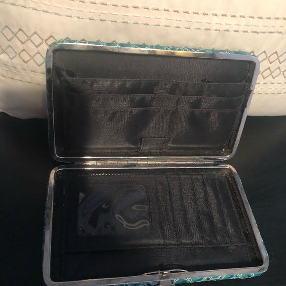 Turquoise Wallet - Picture 5 of 7